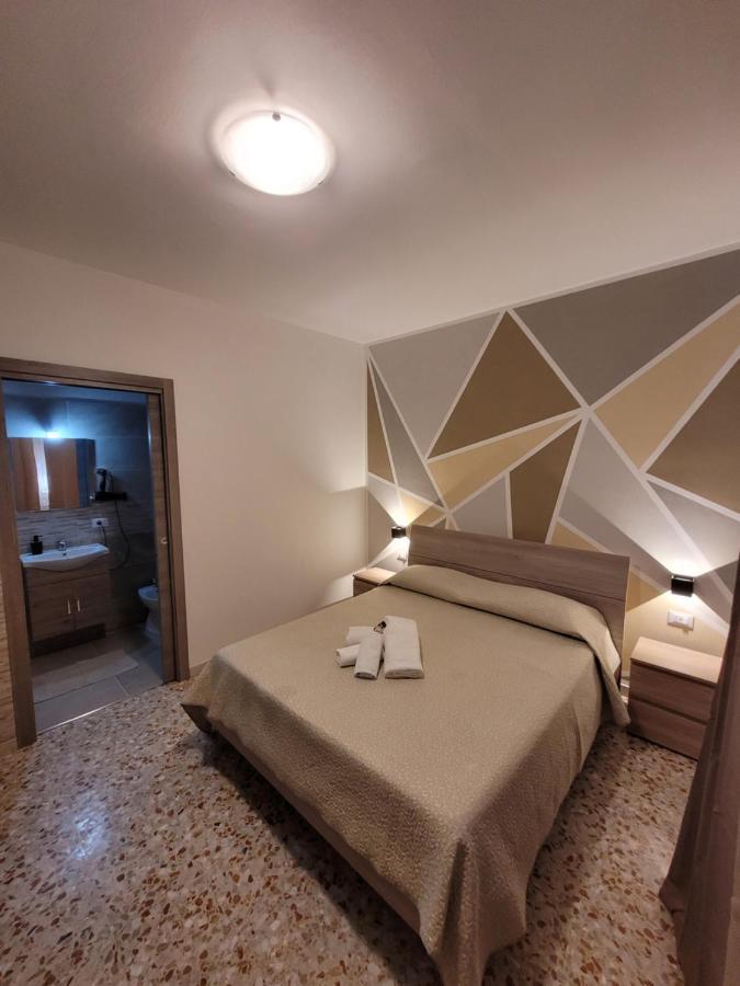 B&B "Gabriel&Melissa" Airport View - Nuova - Ristrutturato Gennaio 2022 Tessera Exteriör bild